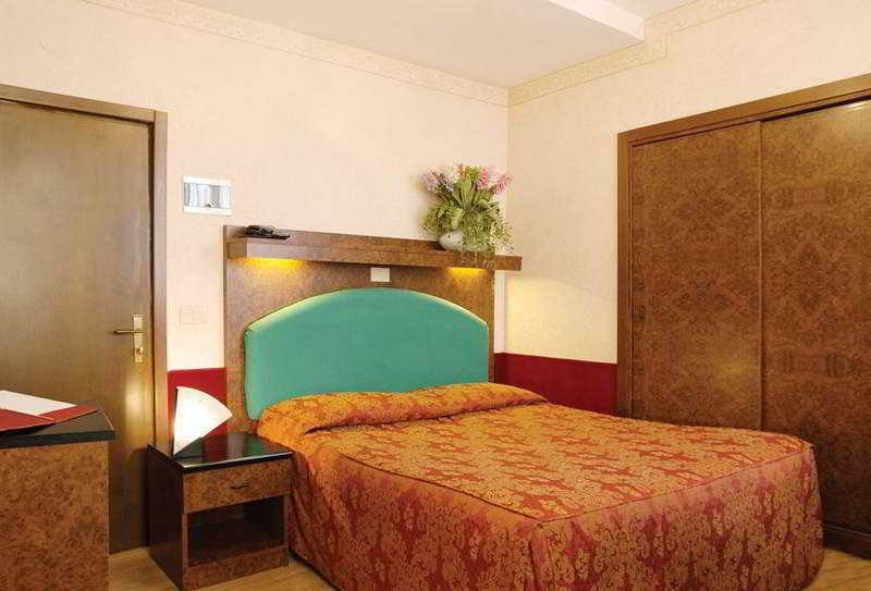 Antica Casa Carettoni Hotel Венеция Стая снимка